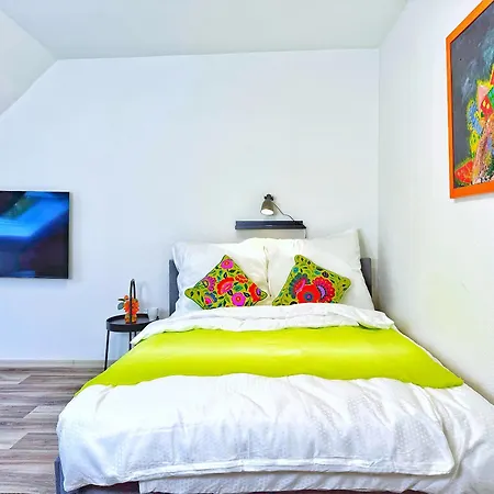 Apartmán 2-sz-dachgeschoss-apt - 4 Getrennte Schlafplaetze - Naehe Hbf & Messe Dus Krefeld