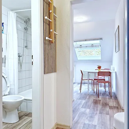 2-sz-dachgeschoss-apt - 4 Getrennte Schlafplaetze - Naehe Hbf & Messe Dus Krefeld