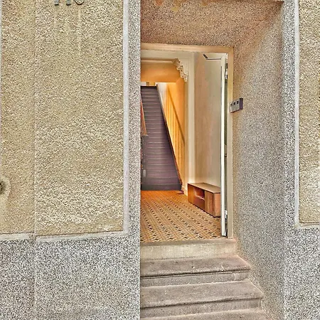 2-sz-dachgeschoss-apt - 4 Getrennte Schlafplaetze - Naehe Hbf & Messe Dus Apartmán Krefeld