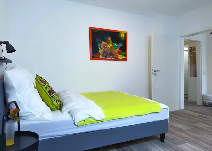 2-sz-dachgeschoss-apt - 4 Getrennte Schlafplaetze - Naehe Hbf & Messe Dus *