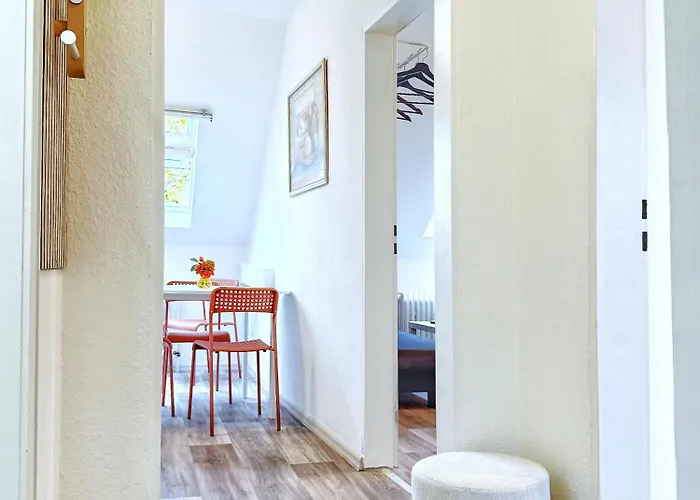 2-sz-dachgeschoss-apt - 4 Getrennte Schlafplaetze - Naehe Hbf & Messe Dus *