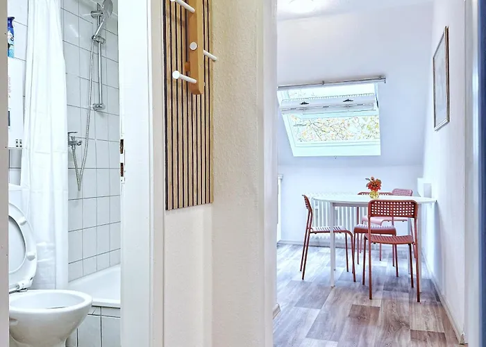 2-sz-dachgeschoss-apt - 4 Getrennte Schlafplaetze - Naehe Hbf & Messe Dus 克雷费尔德