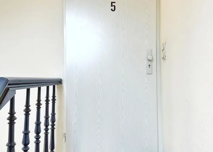 2-sz-dachgeschoss-apt - 4 Getrennte Schlafplaetze - Naehe Hbf & Messe Dus *